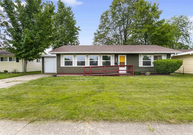 Photo 1 of Sale Pending at 3226 Rexford Dr, South Bend, IN 46615 | MLS# 202632259 | Listing updated on 2026-08-19