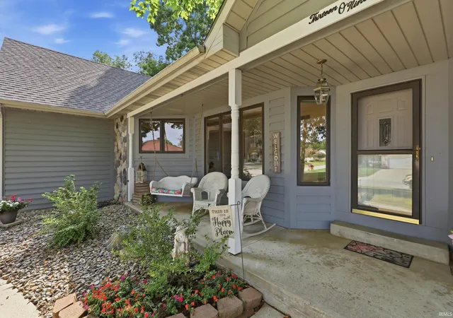 Photo 2 of Sale Pending at 1309 Sanders Dr, Auburn, IN 46706 | MLS# 202632260 | Listing updated on 2026-08-24