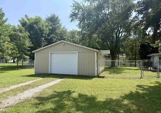 Photo 2 of Manufactured home for sale at 1403 S Miller Ave, Marion, IN 46953 | MLS# 202632269 | Listing updated on 2026-08-31