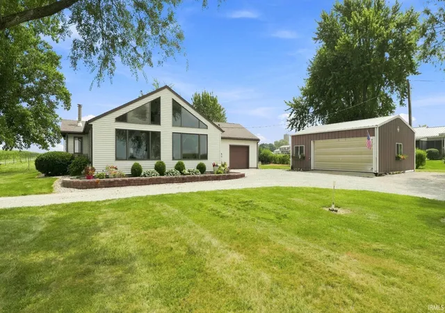 Photo 3 of Manufactured home for sale at 9021 S 200 East Rd, Columbia City, IN 46725 | MLS# 202632280 | Listing updated on 2026-08-08