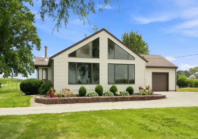 Photo 3 of Manufactured home for sale at 9021 S 200 East Rd, Columbia City, IN 46725 | MLS# 202632280 | Listing updated on 2026-08-08