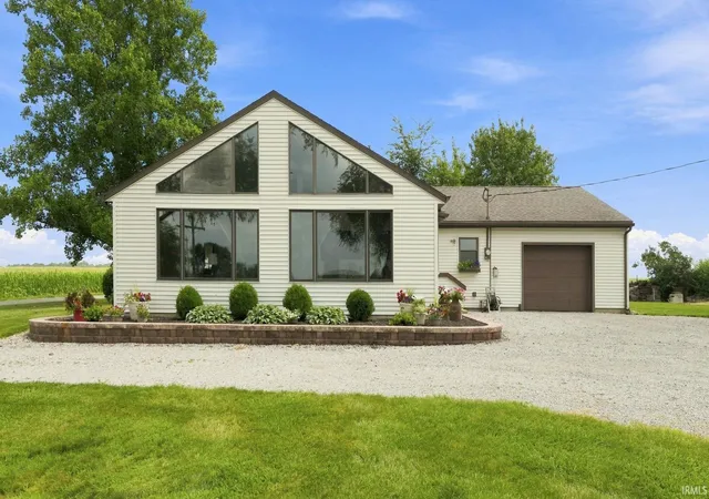 Photo 4 of Manufactured home for sale at 9021 S 200 East Rd, Columbia City, IN 46725 | MLS# 202632280 | Listing updated on 2026-08-08