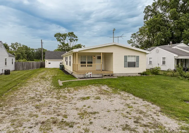 Photo 1 of Sale Pending at 1602 S Biltmore Ave, Muncie, IN 47302 | MLS# 202632307 | Listing updated on 2026-08-26