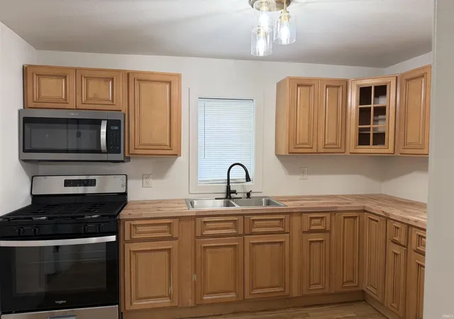 Photo 3 of Manufactured home for sale at 2109 S Eaton Ave, Muncie, IN 47302 | MLS# 202632310 | Listing updated on 2026-08-26