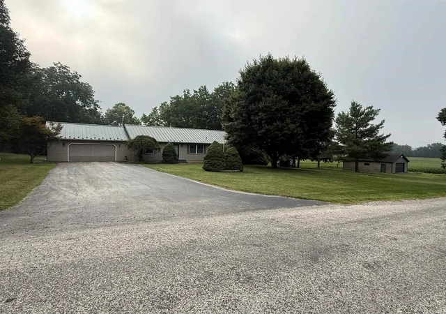Photo 2 of Manufactured home for sale at 372 N 300 West, Columbia City, IN 46725 | MLS# 202632312 | Listing updated on 2026-08-08