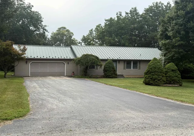 Photo 3 of Manufactured home for sale at 372 N 300 West, Columbia City, IN 46725 | MLS# 202632312 | Listing updated on 2026-08-08