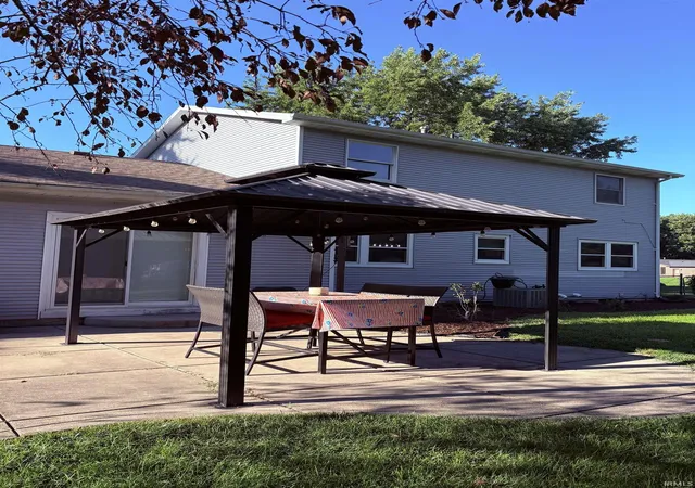 Photo 24 of Manufactured home for sale at 51530 Creekside Dr, Granger, IN 46530 | MLS# 202632313 | Listing updated on 2026-09-08