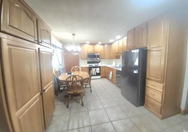Photo 4 of Sale Pending at 3509 W Melody Ln, Kokomo, IN 46902 | MLS# 202632333 | Listing updated on 2026-09-19