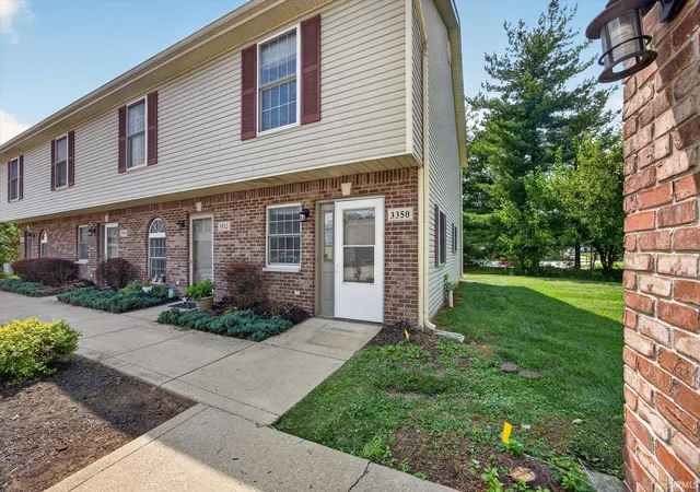 Condo for sale at 3350 S Oaklawn Cir, Bloomington, IN 47401 | MLS# 202632338