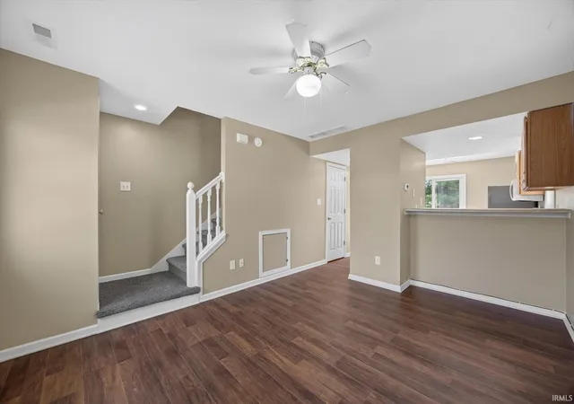 Photo 3 of Condo for sale at 3350 S Oaklawn Cir, Bloomington, IN 47401 | MLS# 202632338 | Listing updated on 2026-09-18