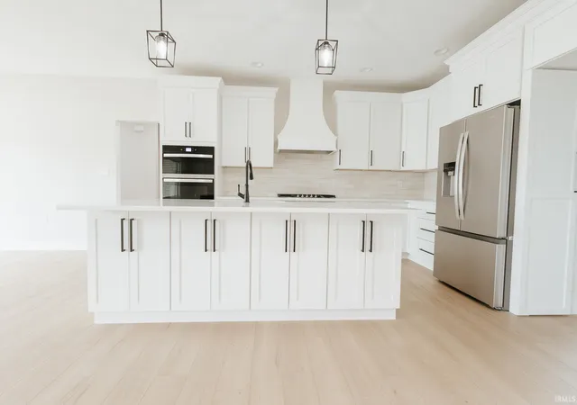 Photo 3 of Sale Pending at 6088 Ashford Dr, Newburgh, IN 47630 | MLS# 202632340 | Listing updated on 2026-09-21