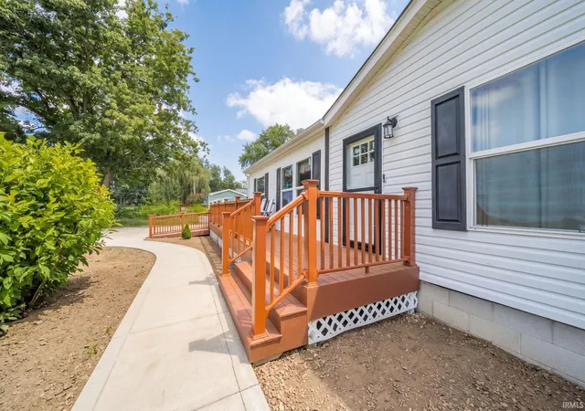 Photo 3 of Manufactured home for sale at 2305 E Delta Dr, Muncie, IN 47303 | MLS# 202632347 | Listing updated on 2026-09-17