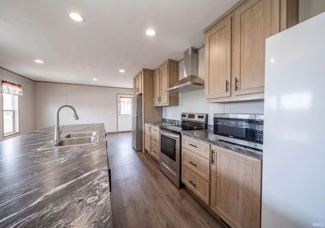 Photo 3 of Manufactured home for sale at 2305 E Delta Dr, Muncie, IN 47303 | MLS# 202632347 | Listing updated on 2026-09-30
