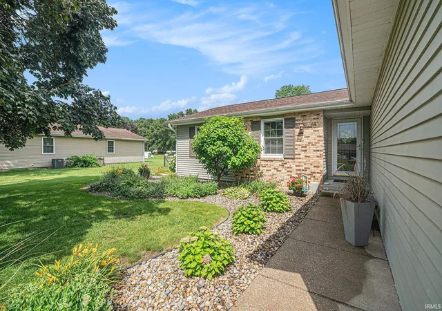 Photo 2 of Sale Pending at 53840 Kershner Ln, Elkhart, IN 46514 | MLS# 202632358 | Listing updated on 2026-08-23