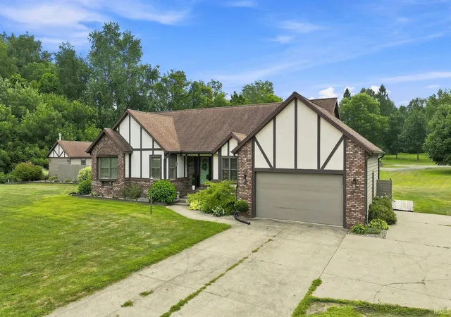 Photo 3 of Sale Pending at 5959 W Pook Rd, South Whitley, IN 46787 | MLS# 202632376 | Listing updated on 2026-08-30