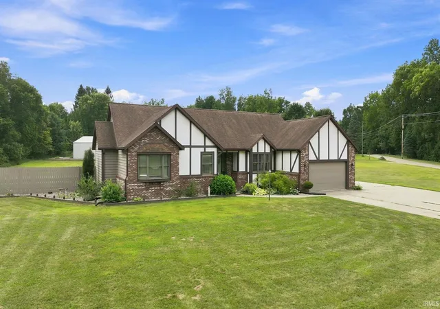 Photo 3 of Sale Pending at 5959 W Pook Rd, South Whitley, IN 46787 | MLS# 202632376 | Listing updated on 2026-08-30