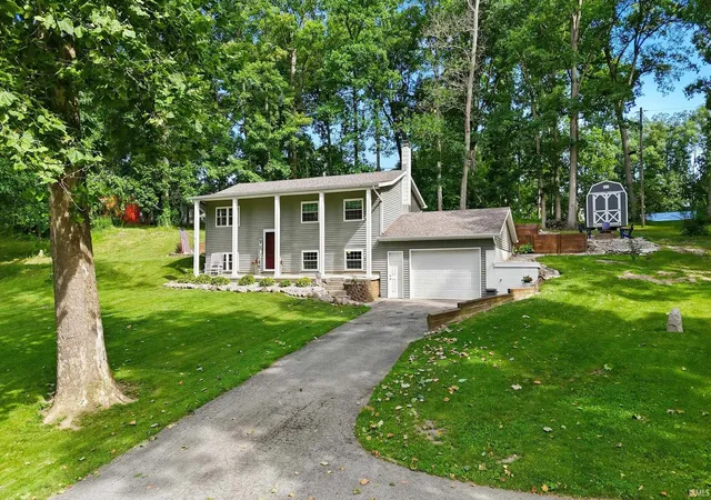 Photo 3 of Manufactured home for sale at 8125 E Us Hwy 33, Churubusco, IN 46723 | MLS# 202632393 | Listing updated on 2026-08-10