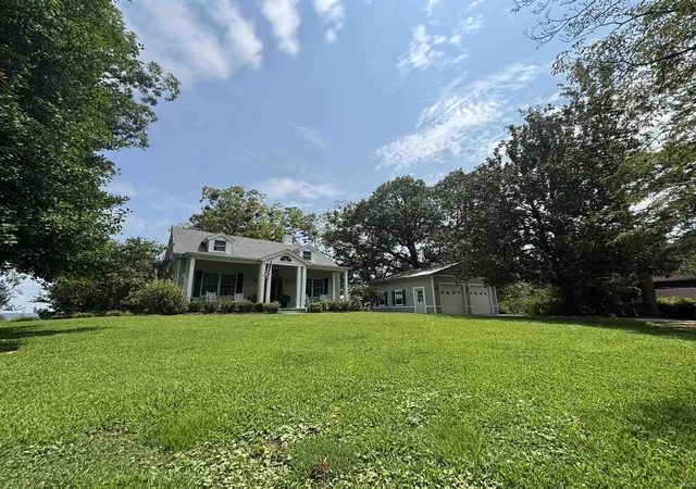 Photo 2 of Sale Pending at 323 S 2nd Street, Rockport, IN 47635 | MLS# 202632405 | Listing updated on 2026-08-17