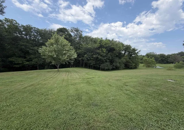Photo 3 of Sale Pending at 4988 W County Rd 550 N, Petersburg, IN 47567 | MLS# 202632409 | Listing updated on 2026-09-16