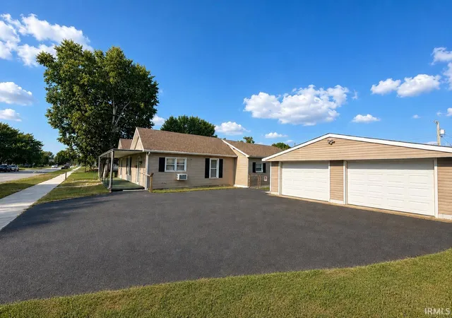 Photo 2 of Manufactured home for sale at 1010 N Bell St, Kokomo, IN 46901 | MLS# 202632428 | Listing updated on 2026-08-10