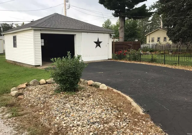 Photo 4 of Manufactured home for sale at 315 N Market St, Winamac, IN 46996 | MLS# 202632432 | Listing updated on 2026-09-24