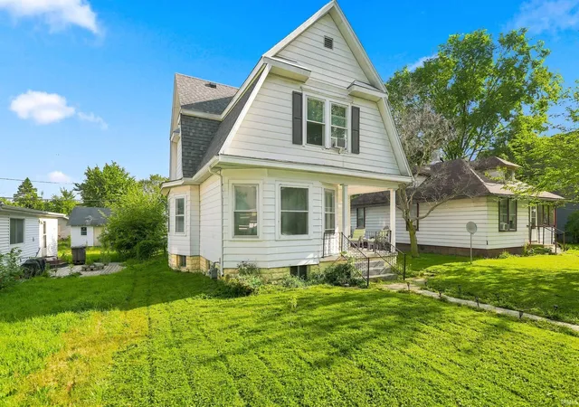 Photo 2 of Manufactured home for sale at 1826 Howell St, Fort Wayne, IN 46808 | MLS# 202632433 | Listing updated on 2026-08-10