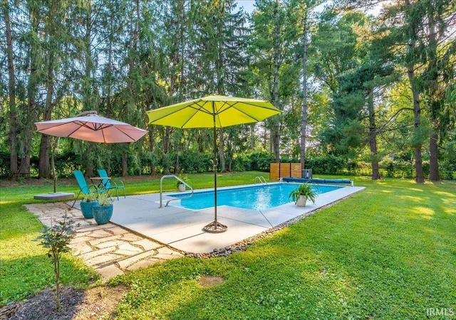Photo 4 of Sale Pending at 1101 Thompson Ave, Evansville, IN 47715 | MLS# 202632448 | Listing updated on 2026-09-04