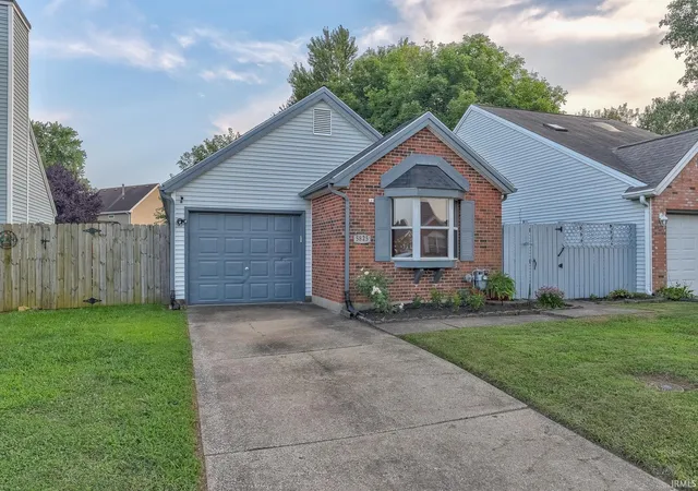 Photo 2 of Manufactured home for sale at 5825 Crossfield Dr, Evansville, IN 47715 | MLS# 202632452 | Listing updated on 2026-08-10