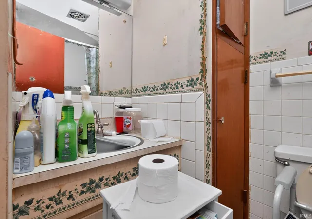 Photo 16 of Sale Pending at 216 W S A St, Gas City, IN 46933 | MLS# 202632465 | Listing updated on 2026-09-09