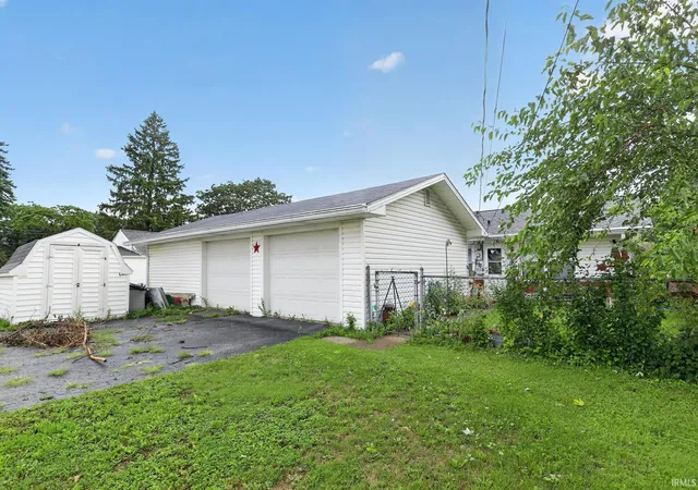 Photo 2 of Sale Pending at 216 W S A St, Gas City, IN 46933 | MLS# 202632465 | Listing updated on 2026-09-09