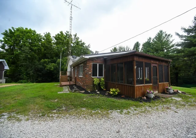 Photo 3 of Manufactured home for sale at 11080 N Pine Blf Rd, Bicknell, IN 47512 | MLS# 202632487 | Listing updated on 2026-08-10