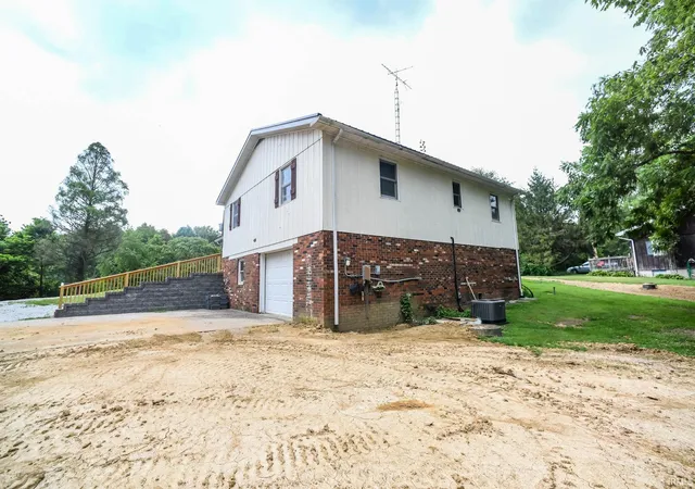 Photo 4 of Manufactured home for sale at 11080 N Pine Blf Rd, Bicknell, IN 47512 | MLS# 202632487 | Listing updated on 2026-08-10