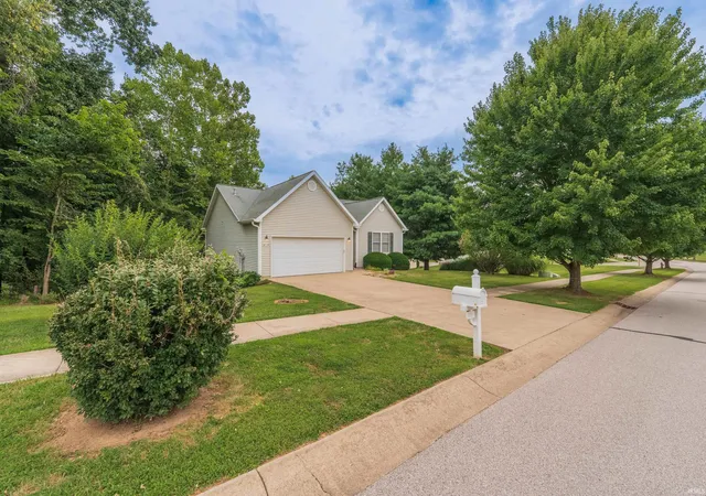 Photo 2 of Manufactured home for sale at 4720 W Teresa Ln, Bloomington, IN 47404 | MLS# 202632496 | Listing updated on 2026-08-10