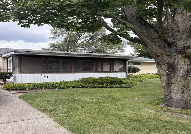 Photo 1 of Manufactured home for sale at 741 Patterson Dr, South Bend, IN 46615 | MLS# 202632498 | Listing updated on 2026-08-10