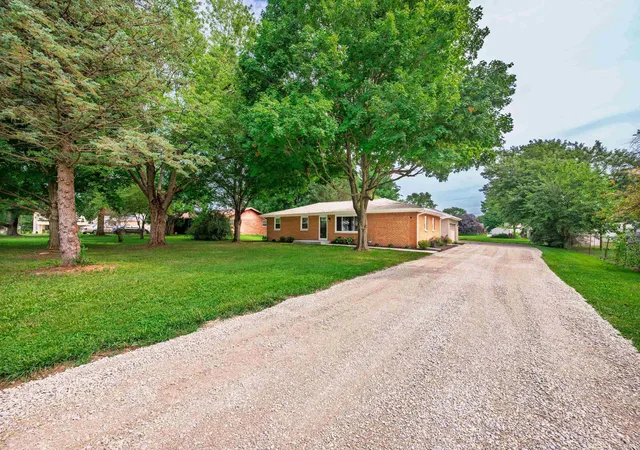 Photo 1 of Manufactured home for sale at 10604 N Mansfield Dr, Muncie, IN 47303 | MLS# 202632504 | Listing updated on 2026-10-08