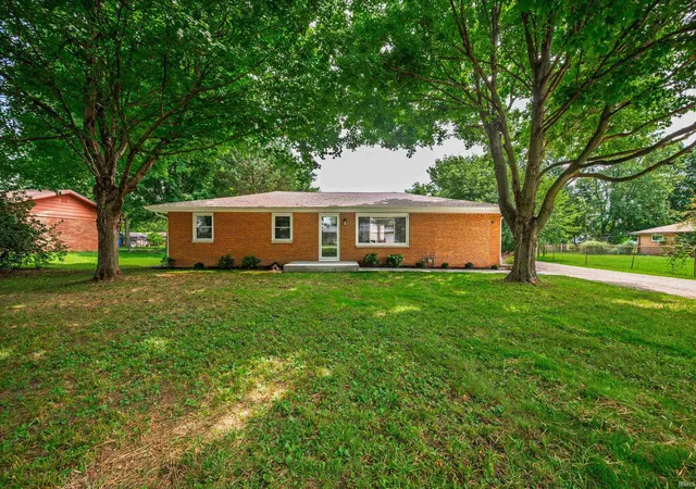Photo 2 of Manufactured home for sale at 10604 N Mansfield Dr, Muncie, IN 47303 | MLS# 202632504 | Listing updated on 2026-10-08