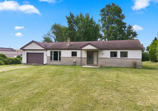 Manufactured home for sale at 501 Drake Rd, Kendallville, IN 46755 | MLS# 202632522