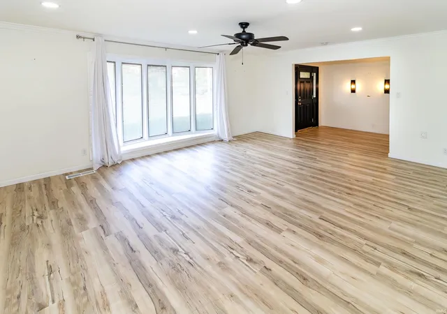 Photo 4 of Manufactured home for sale at 6841 Newburgh Rd, Evansville, IN 47715 | MLS# 202632531 | Listing updated on 2026-08-11