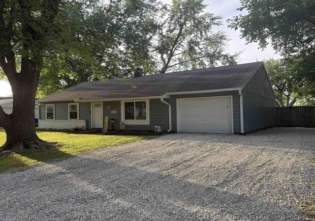 Photo 2 of Sale Pending at 1210 Tepee Dr, Kokomo, IN 46902 | MLS# 202632536 | Listing updated on 2026-10-01