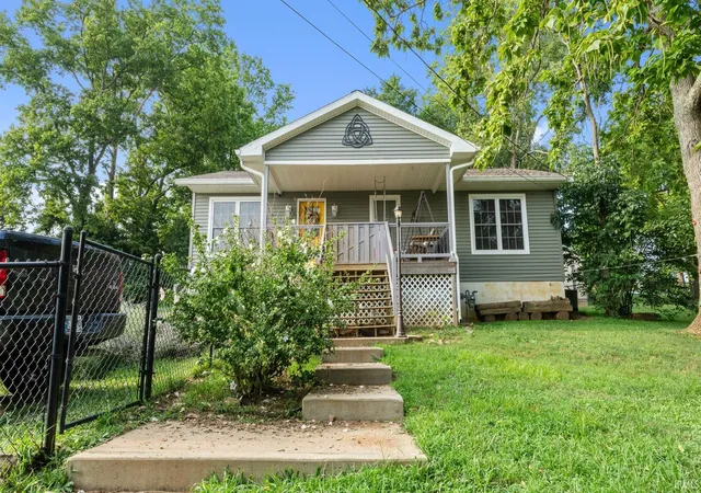 Photo 2 of Manufactured home for sale at 316 W Thornton St, Paoli, IN 47454 | MLS# 202632546 | Listing updated on 2026-08-11