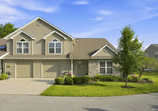 Photo 3 of Condo for sale at 10119 Oak Trl Rd, Fort Wayne, IN 46825 | MLS# 202632565 | Listing updated on 2026-09-17