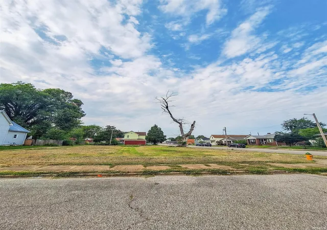 Photo 1 of Land for sale at 1003 W Iowa St, Evansville, IN 47710 | MLS# 202632566 | Listing updated on 2026-08-11