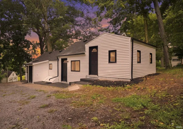 Photo 1 of Manufactured home for sale at 3240 W Shoreline Dr, Columbia City, IN 46725 | MLS# 202632572 | Listing updated on 2026-08-31