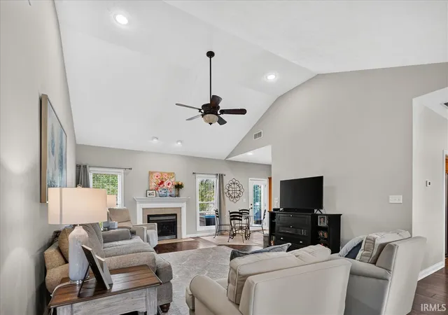 Photo 3 of Sale Pending at 6041 Delk Dr, Evansville, IN 47711 | MLS# 202632578 | Listing updated on 2026-08-30