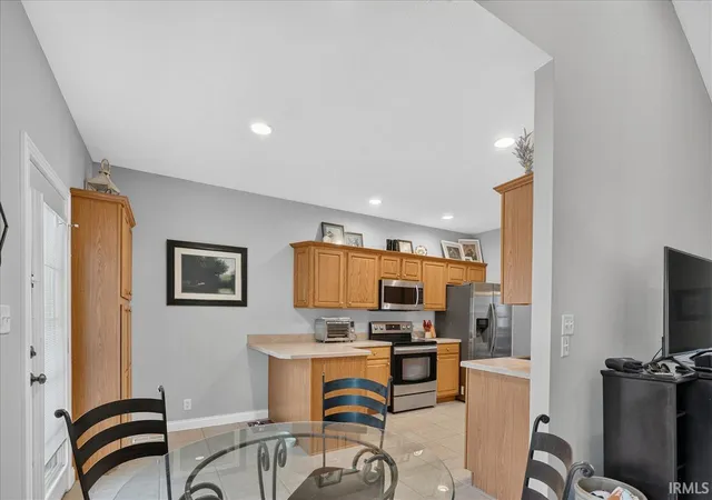 Photo 4 of Sale Pending at 6041 Delk Dr, Evansville, IN 47711 | MLS# 202632578 | Listing updated on 2026-09-28