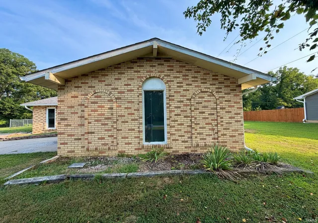 Photo 3 of Manufactured home for sale at 143 Indian Trails Ridge, Bedford, IN 47421 | MLS# 202632596 | Listing updated on 2026-08-11
