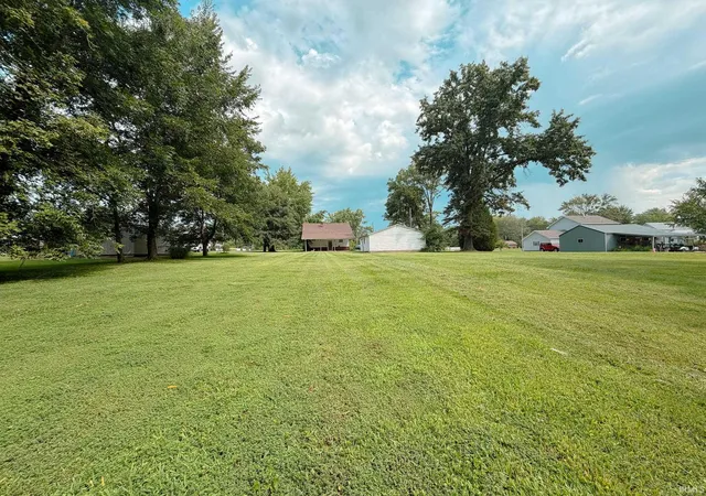 Photo 2 of Manufactured home for sale at 2002 Il Hwy 15, Fairfield, IL 62837 | MLS# 202632599 | Listing updated on 2026-08-11