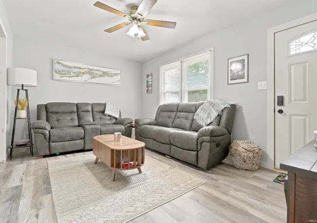 Photo 3 of Manufactured home for sale at 1631 S Boeke Rd, Evansville, IN 47714 | MLS# 202632602 | Listing updated on 2026-08-31