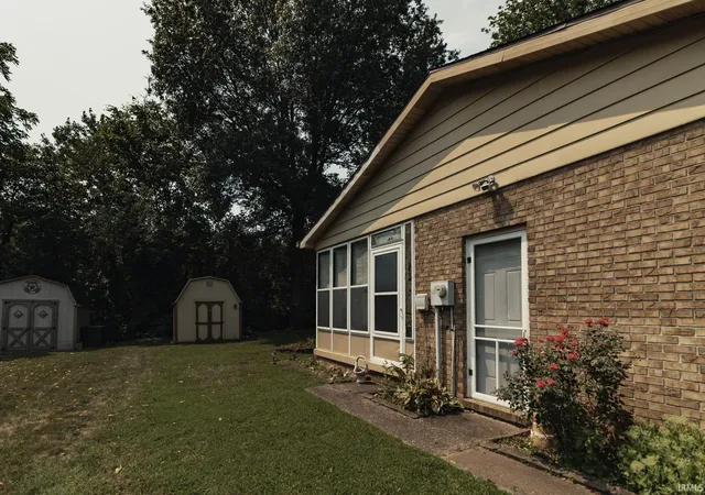Photo 3 of Manufactured home for sale at 2541 Malibu Dr, Evansville, IN 47725 | MLS# 202632605 | Listing updated on 2026-09-02