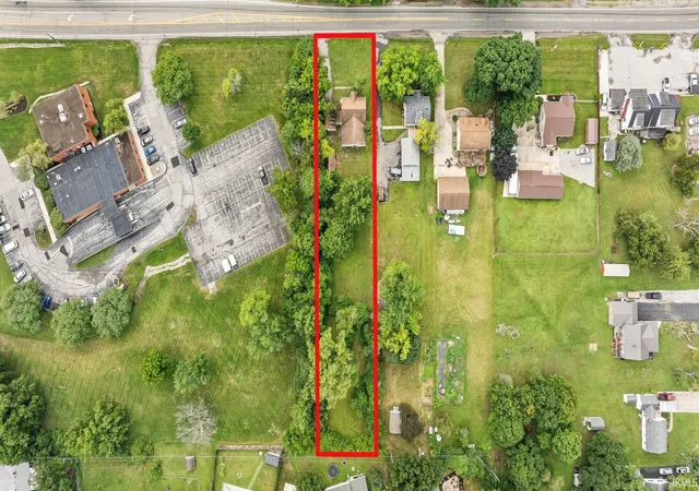 Photo 2 of Sale Pending at 3224 Bass Rd, Fort Wayne, IN 46808 | MLS# 202632608 | Listing updated on 2026-08-26